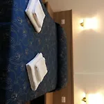 לינה וארוחת בוקר Marziah 3*